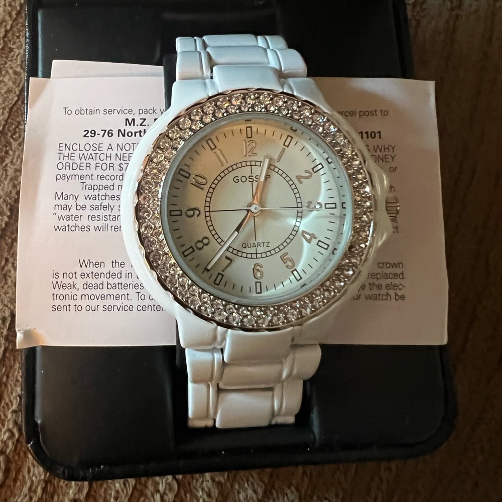 Gossip watch brand new needs battery